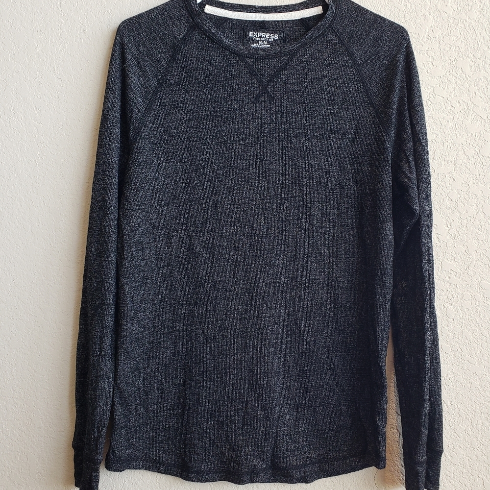 Express Long Sleeve Crewneck Tee - M